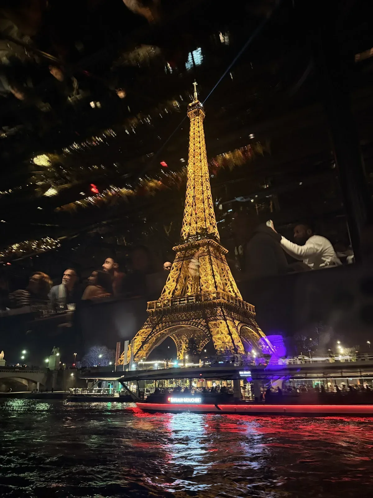 Bateaux Parisiens — evening aboard